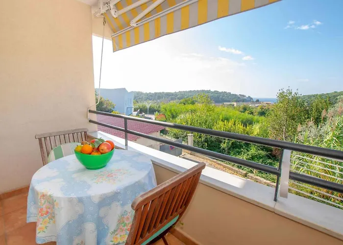 Studio Irena 33048 *