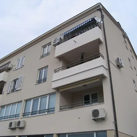 Studio Irena 33048 Apartman Póla