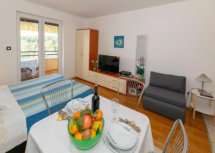 Studio Irena 33048 풀라